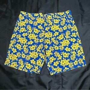 Club Room Vibrant Blue and Yellow Floral Memei Hybrid Shorts Waist Size 34”